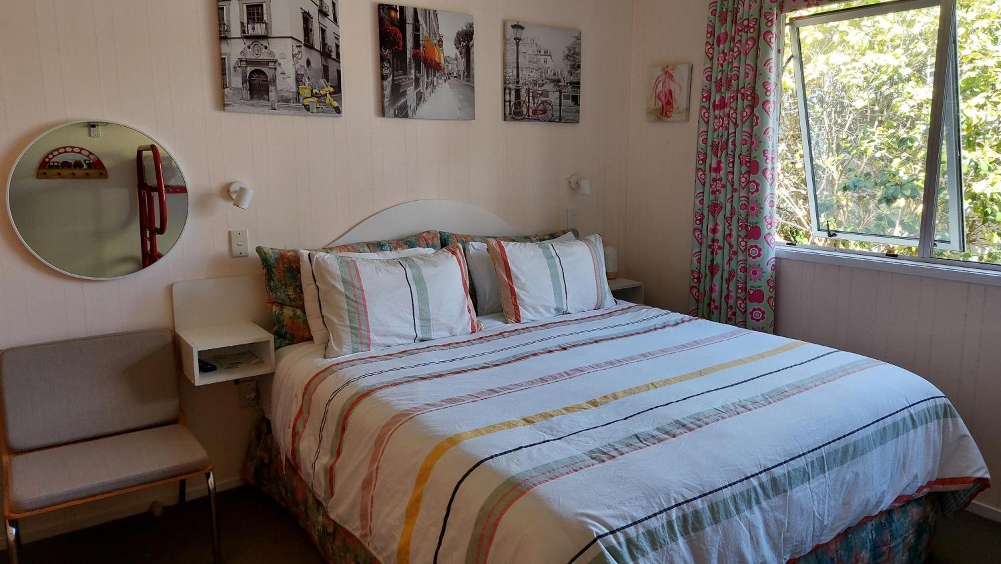 Bed And Breakfast Happy Home Taupo Accommodation Eksteriør billede