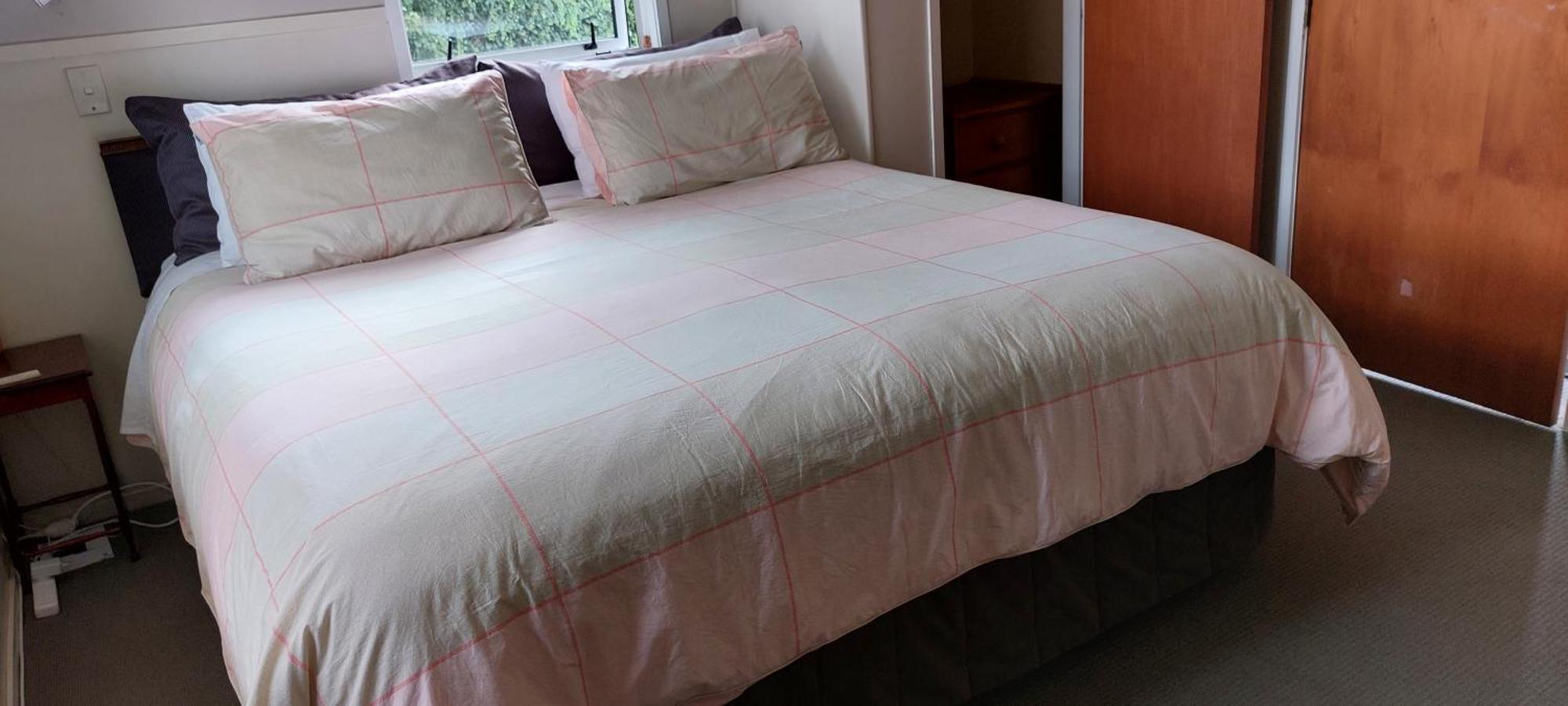 Bed And Breakfast Happy Home Taupo Accommodation Eksteriør billede