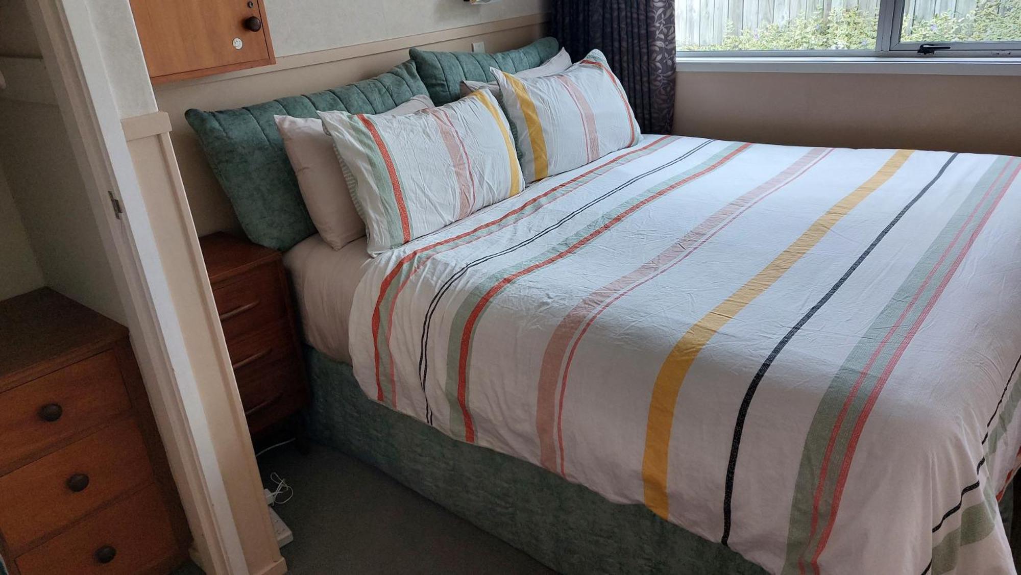 Bed And Breakfast Happy Home Taupo Accommodation Eksteriør billede
