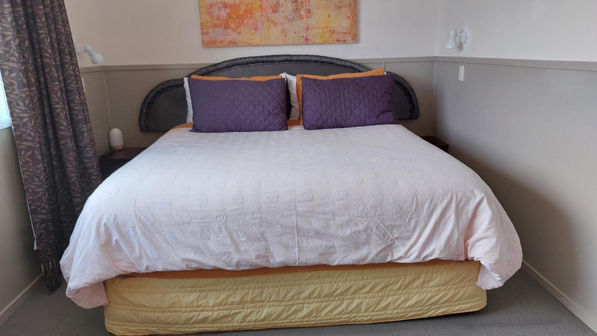 Bed And Breakfast Happy Home Taupo Accommodation Eksteriør billede