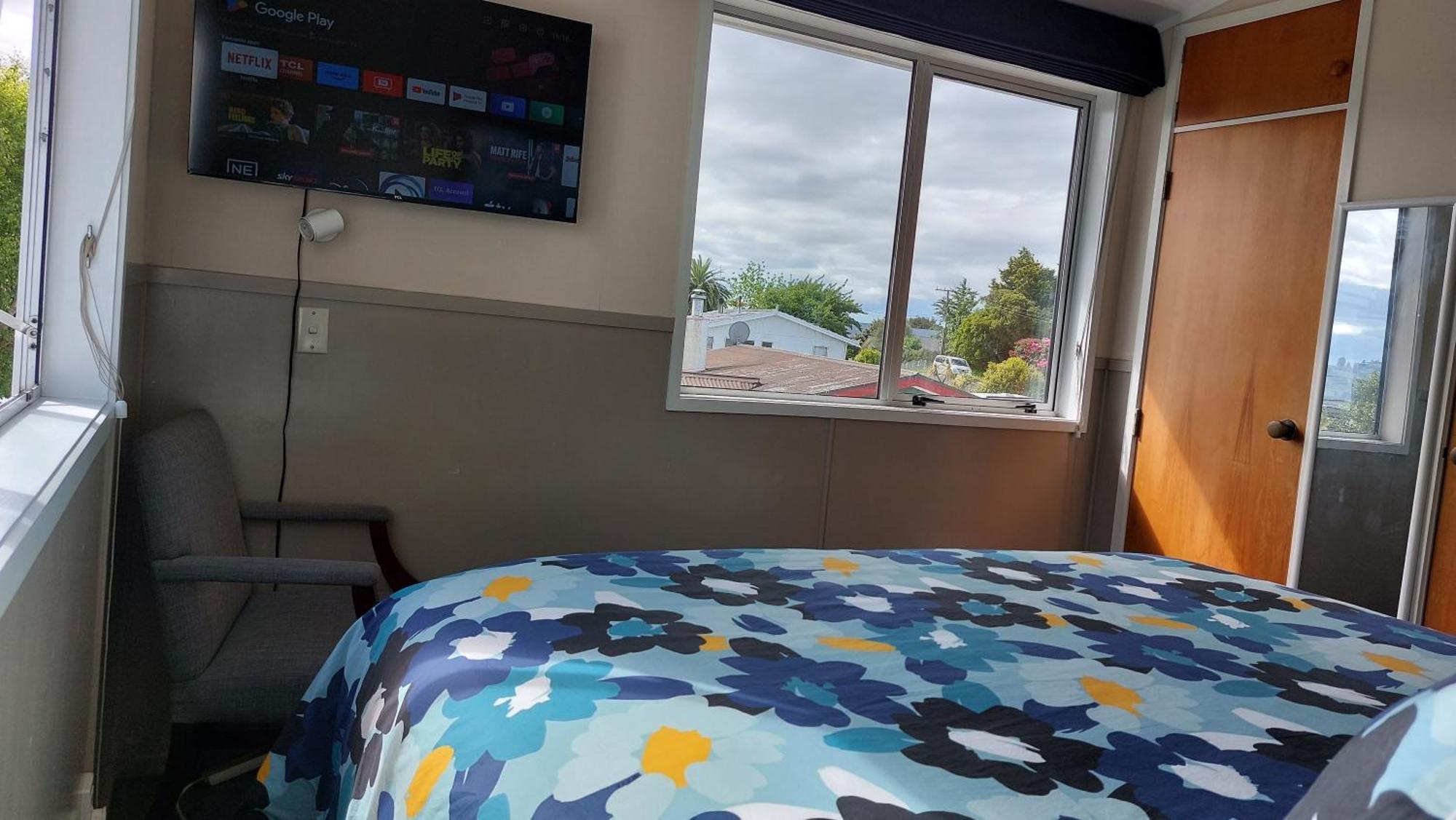 Bed And Breakfast Happy Home Taupo Accommodation Eksteriør billede