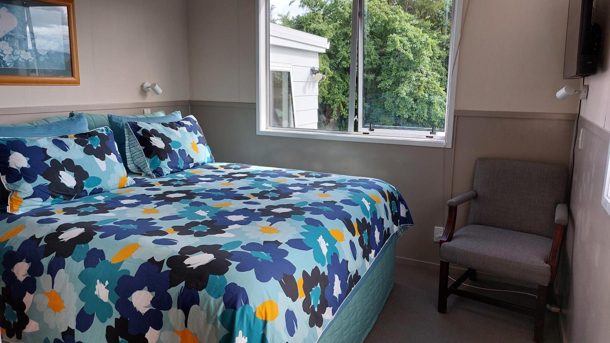 Bed And Breakfast Happy Home Taupo Accommodation Eksteriør billede