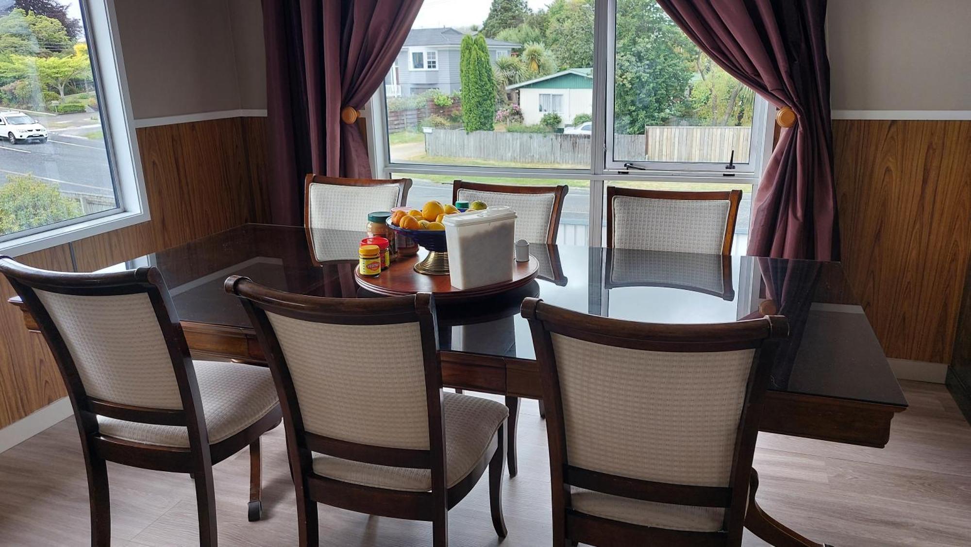 Bed And Breakfast Happy Home Taupo Accommodation Eksteriør billede