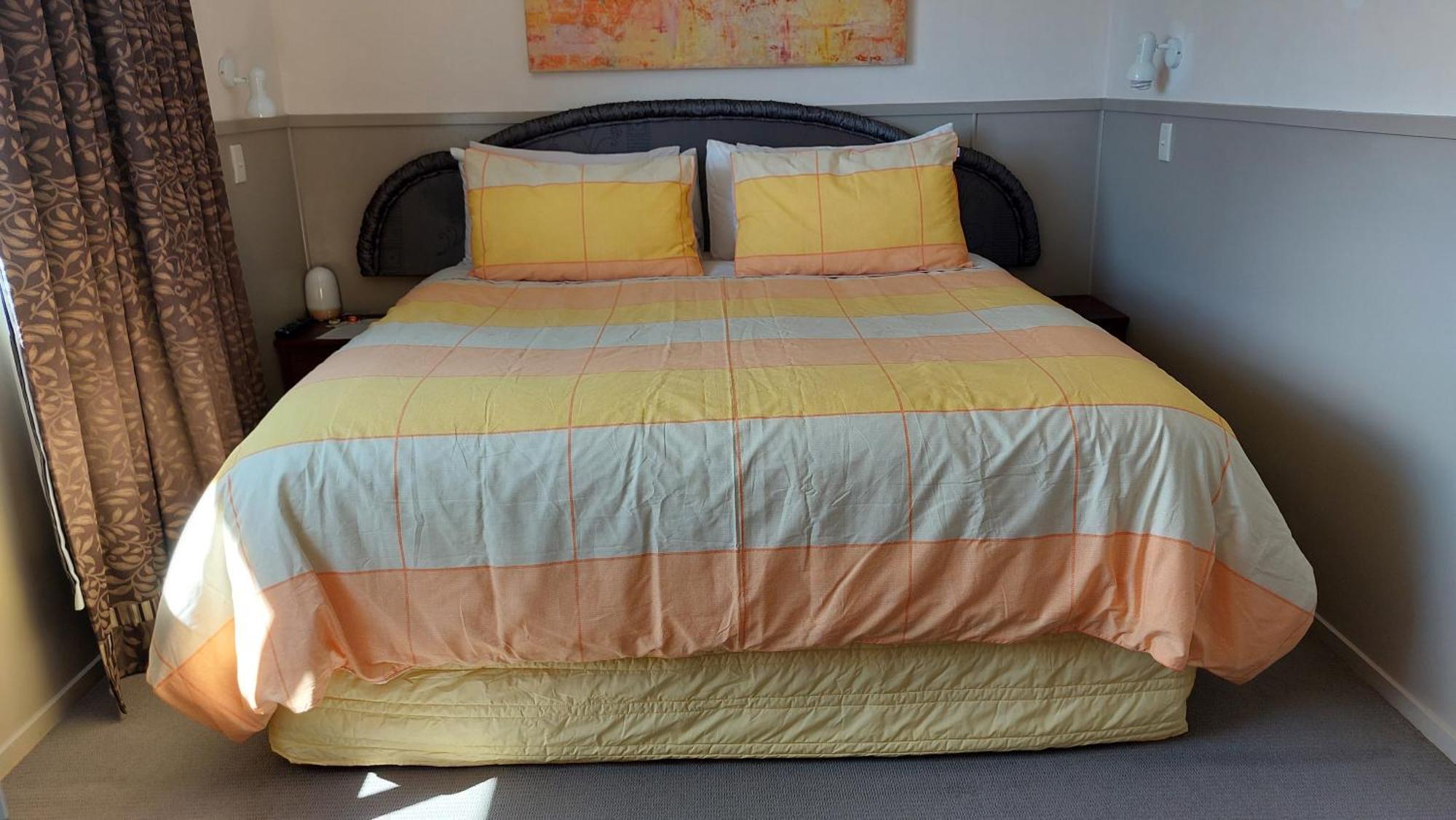 Bed And Breakfast Happy Home Taupo Accommodation Eksteriør billede