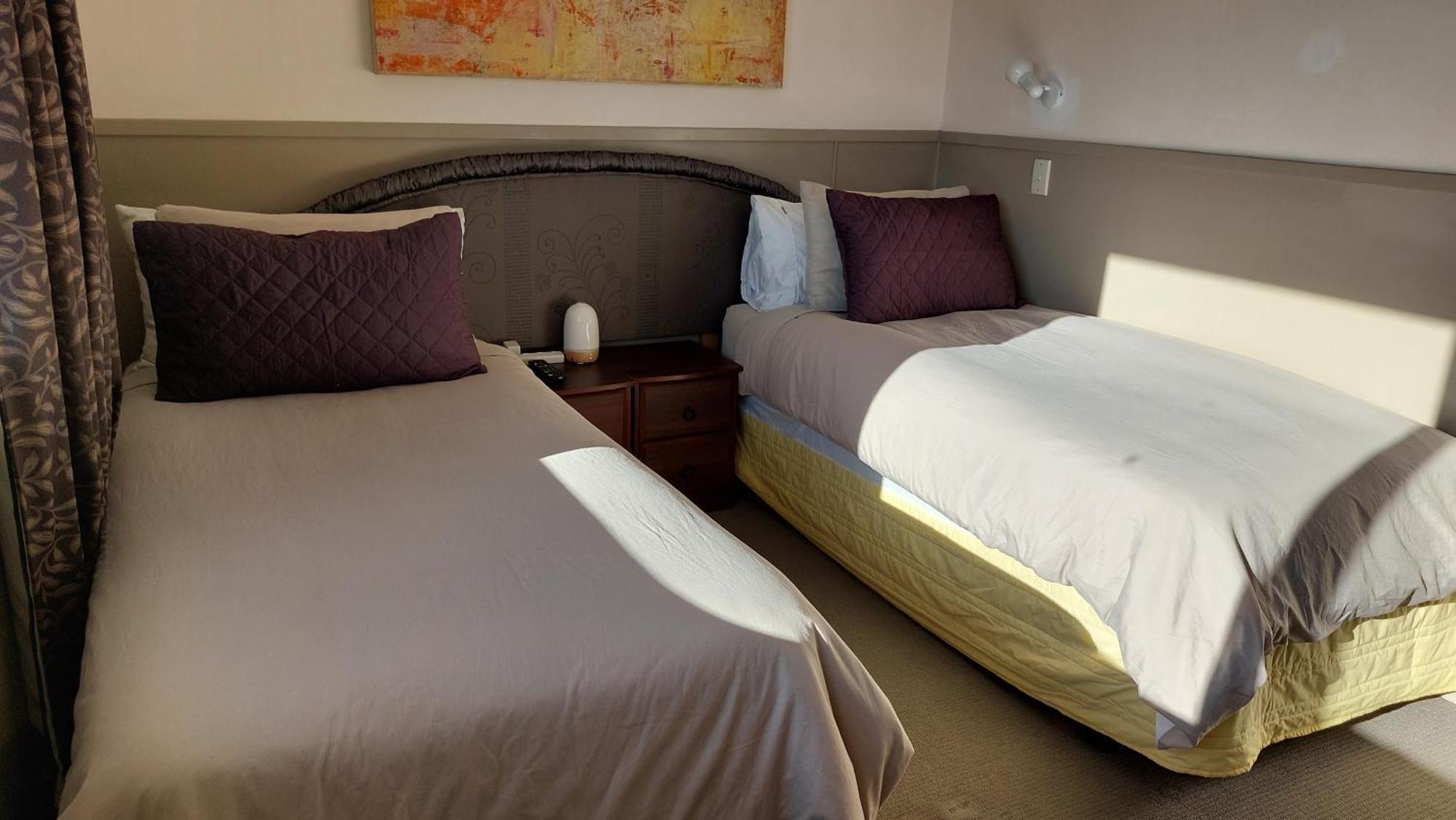 Bed And Breakfast Happy Home Taupo Accommodation Eksteriør billede