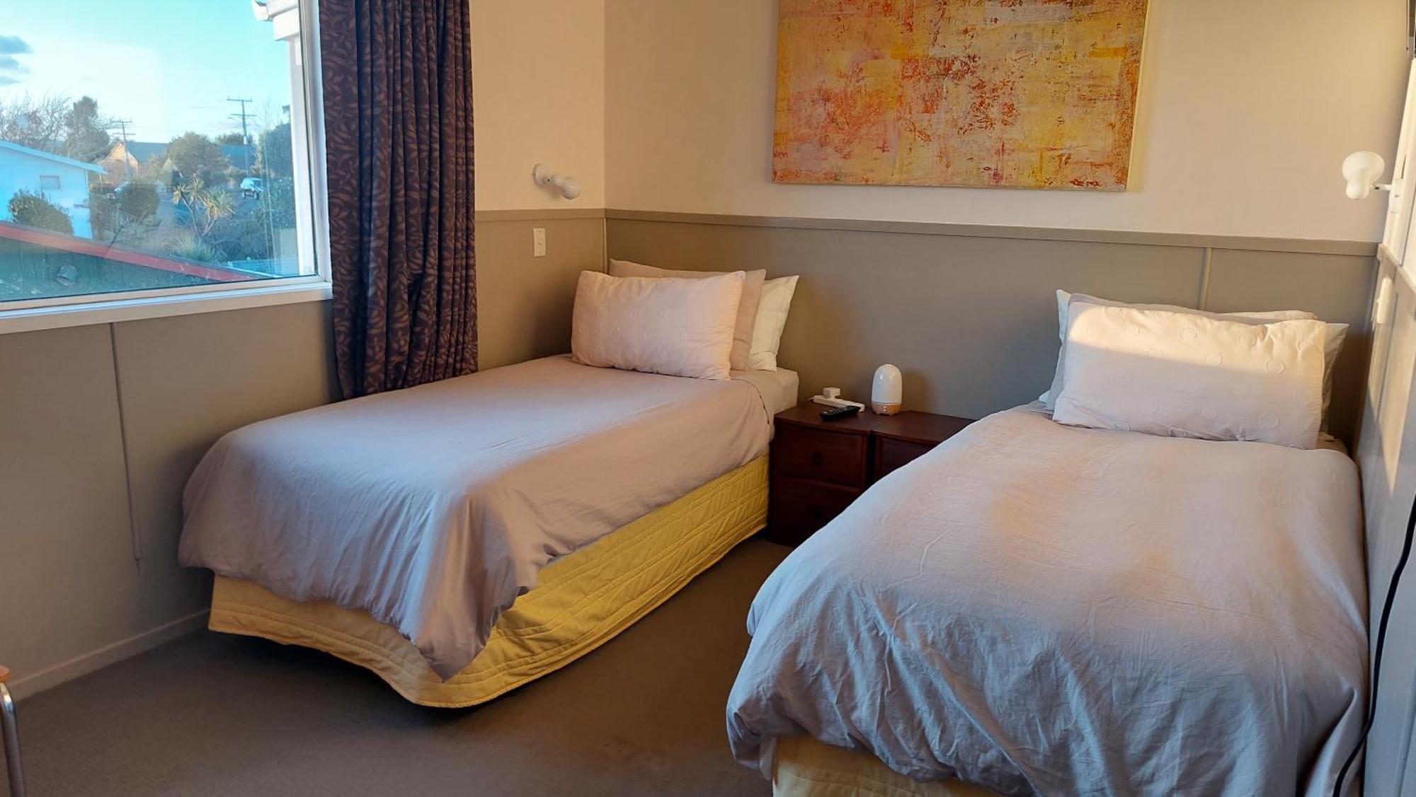 Bed And Breakfast Happy Home Taupo Accommodation Eksteriør billede