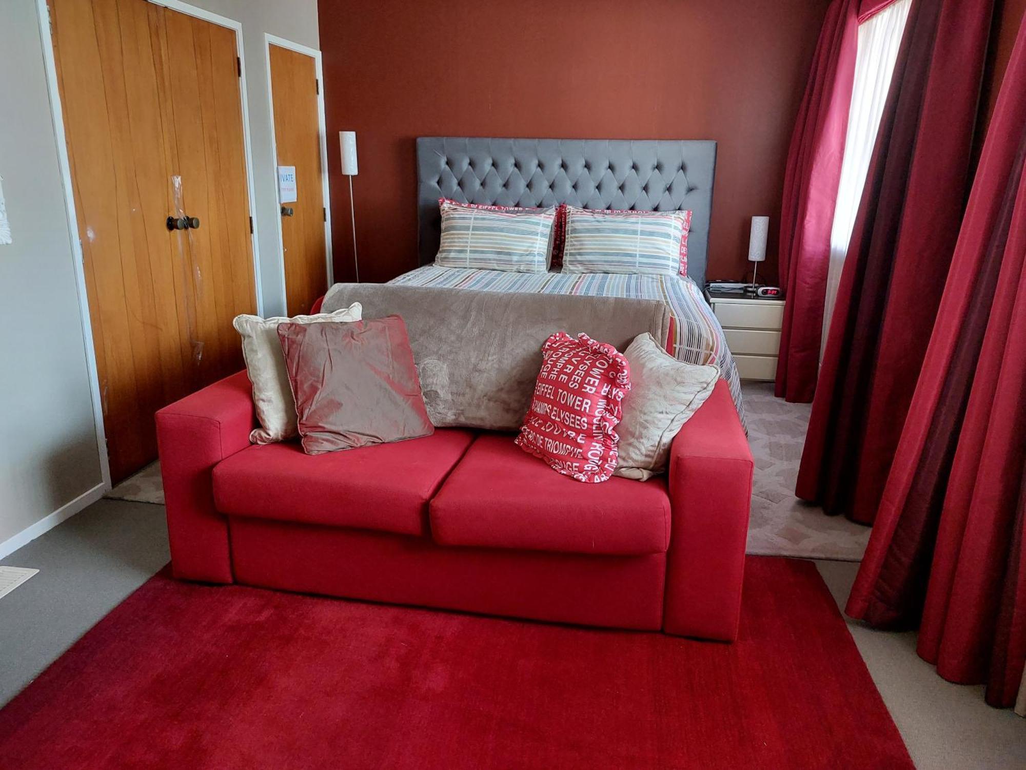 Bed And Breakfast Happy Home Taupo Accommodation Eksteriør billede